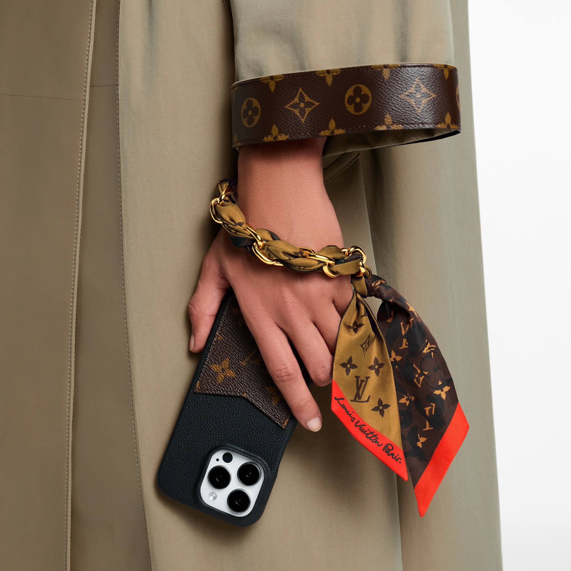 Brown Key Holders and Bag Charms Accessories | LOUIS VUITTON